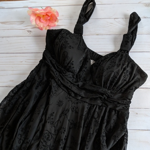 Olivia Matthews Black Velvet Embossed Midi Dress - Picture 4 of 4